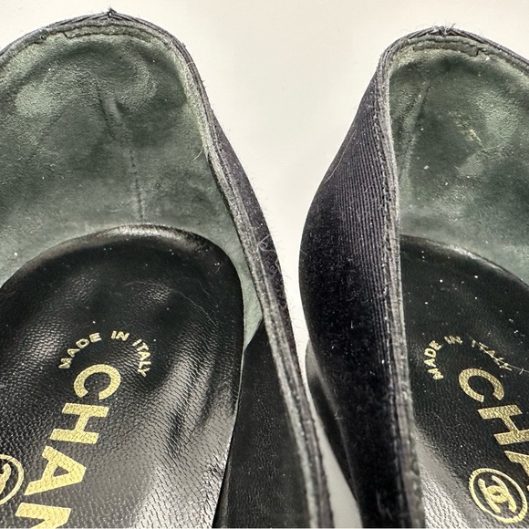 Chanel Camelia satin dress pumps size 39 - Picture 5 of 13
